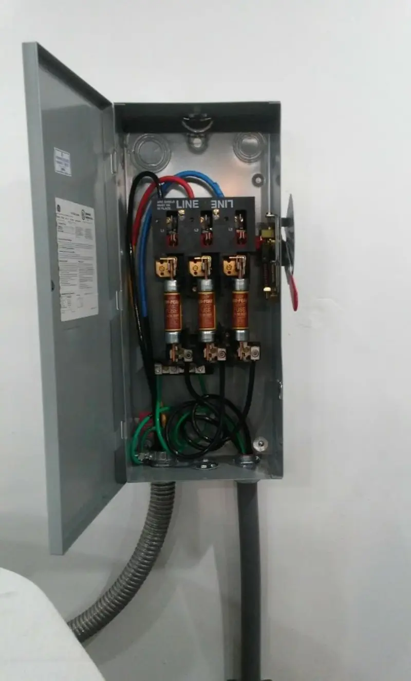 Three-phase disconnect switch installed for Electrical Wiring & Rewiring in Bee Ridge
